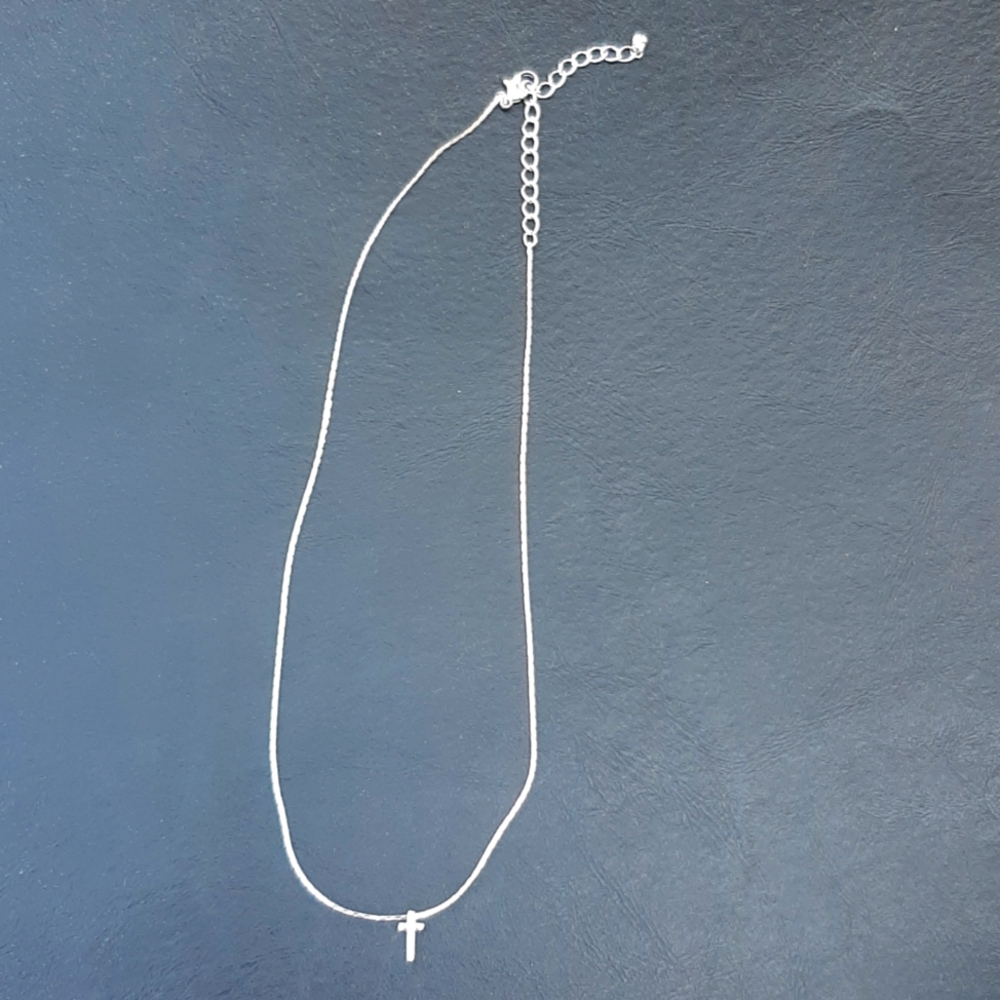 Silver necklace with cross